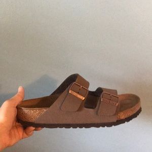 ONLY RIGHT SHOE! Birkenstock shoe. Mocha colored